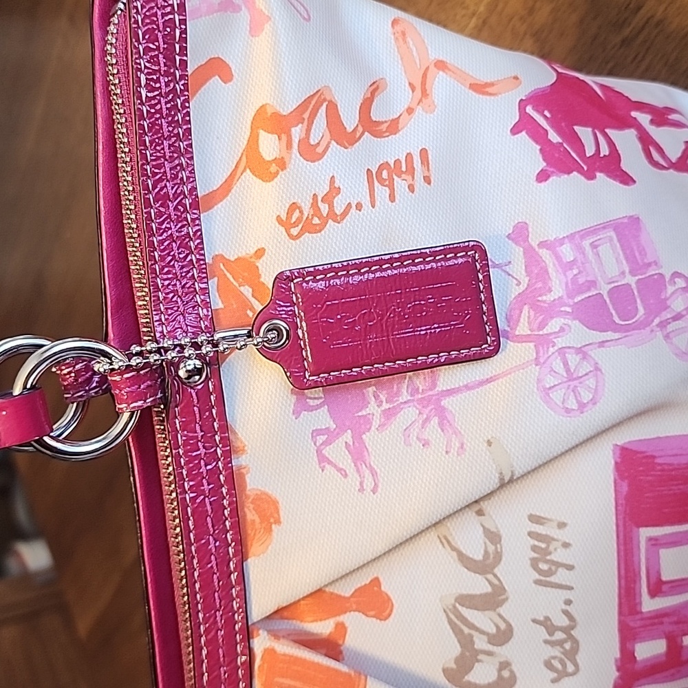 Coach Horse and Carriage Pink 1941 Shoulder Bag - Picture 10 of 16